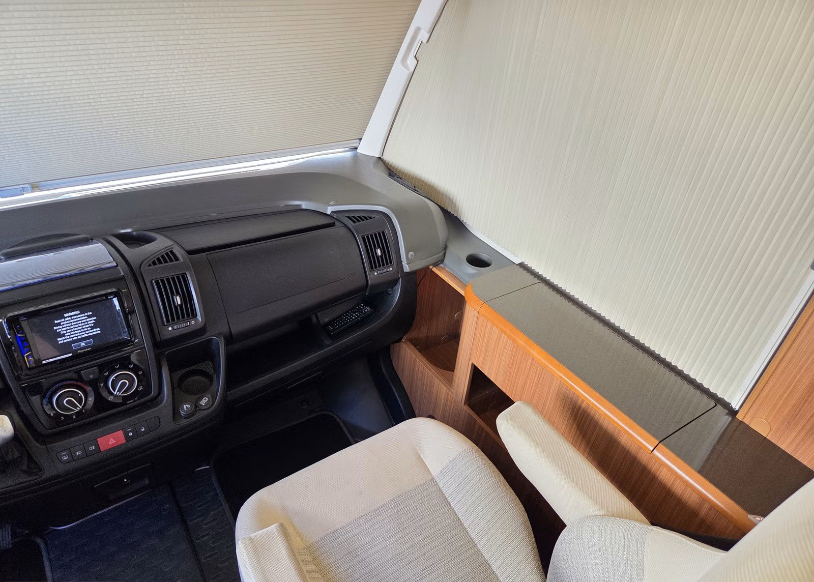 Adria Sonic I 700 ST – Camping-car intégral – Image 3