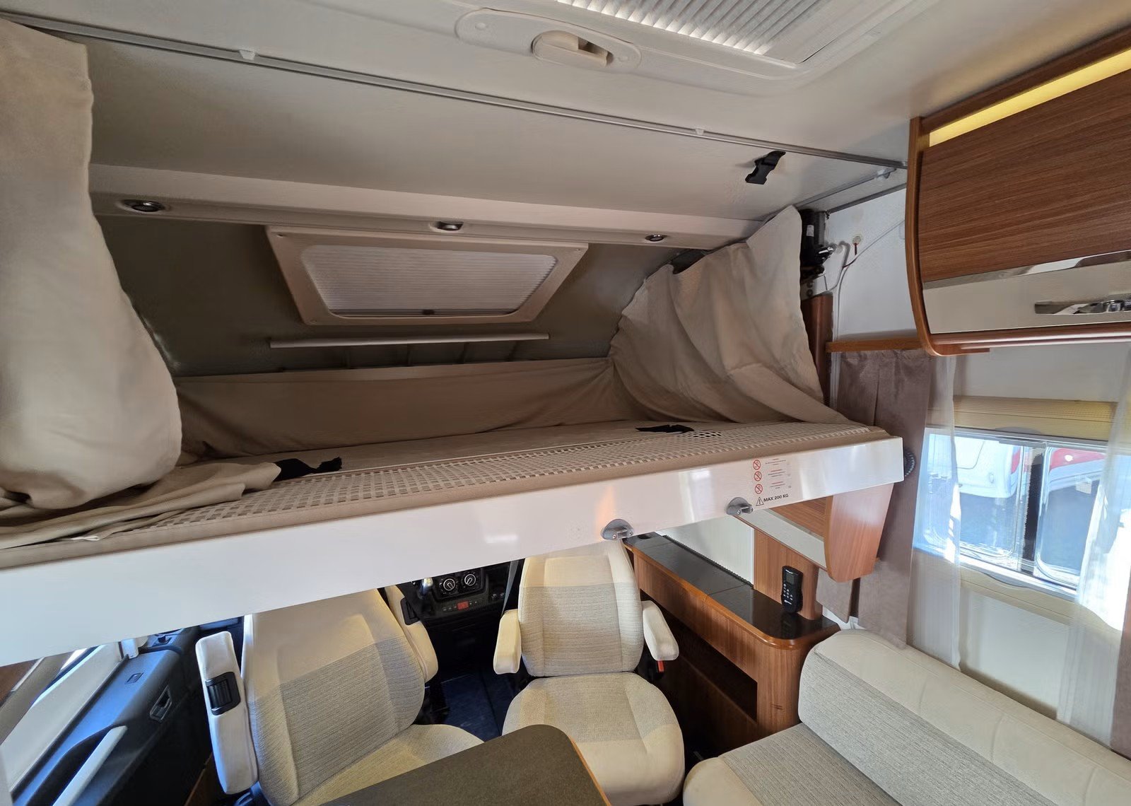 Adria Sonic I 700 ST – Camping-car intégral – Image 6