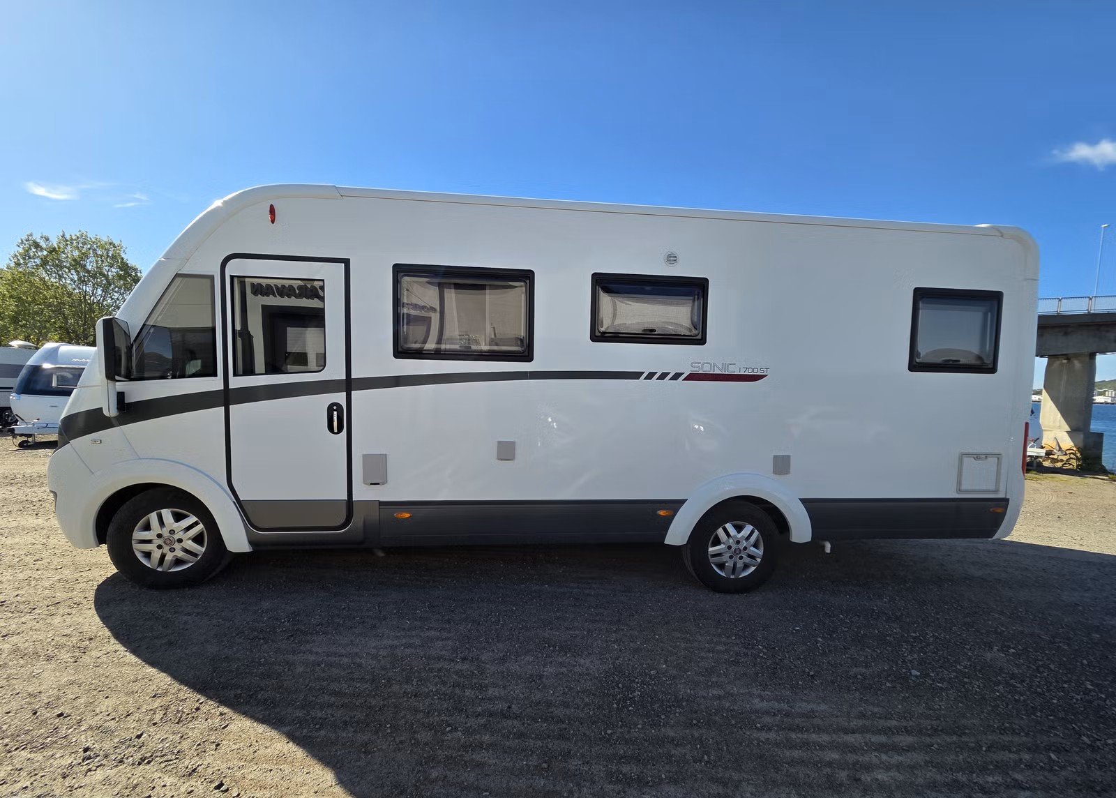 Adria Sonic I 700 ST – Camping-car intégral – Image 21