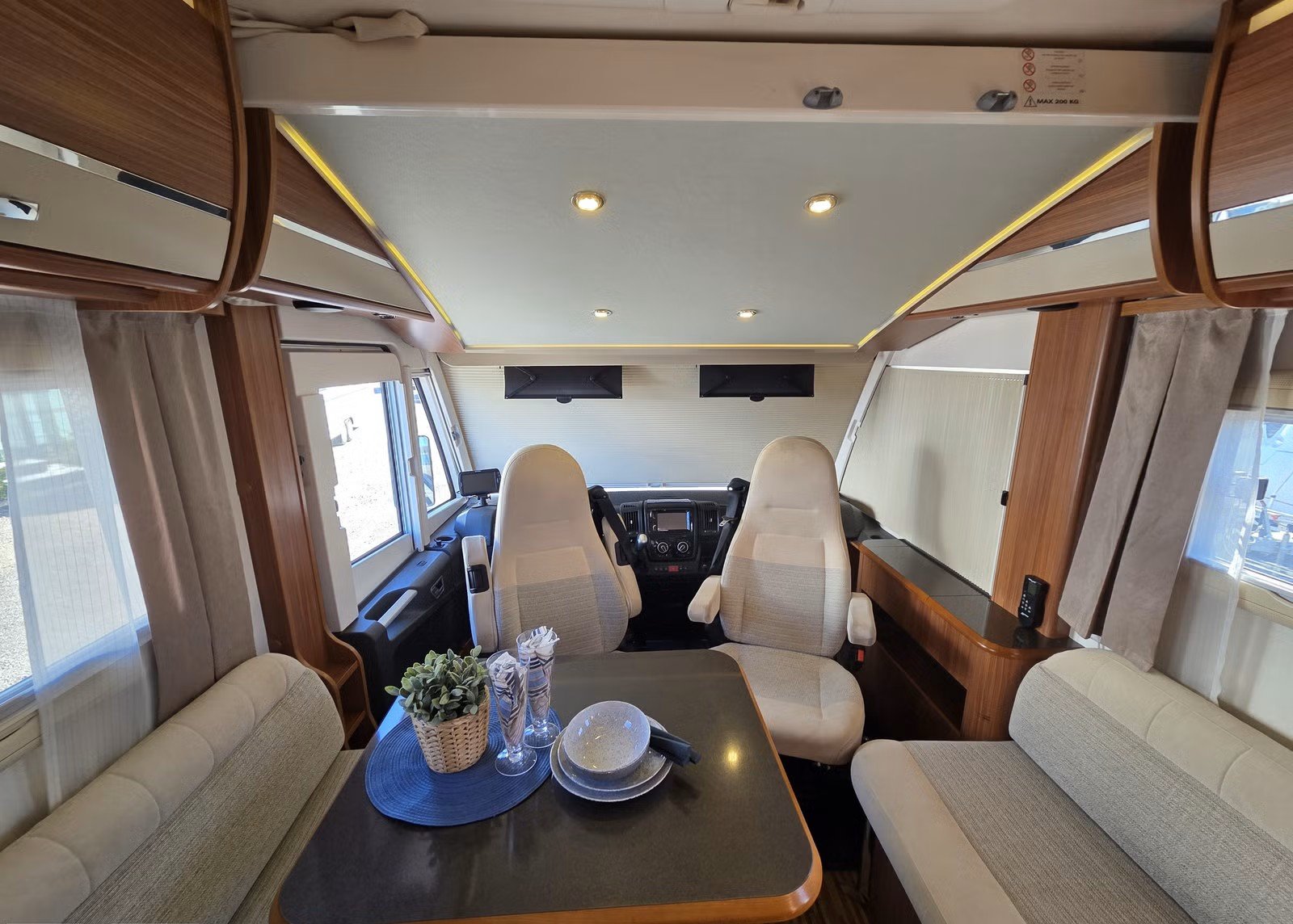 Adria Sonic I 700 ST – Camping-car intégral – Image 10