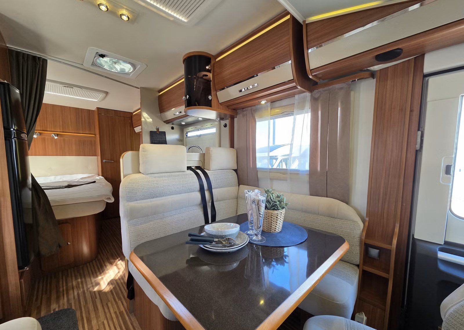 Adria Sonic I 700 ST – Camping-car intégral – Image 11