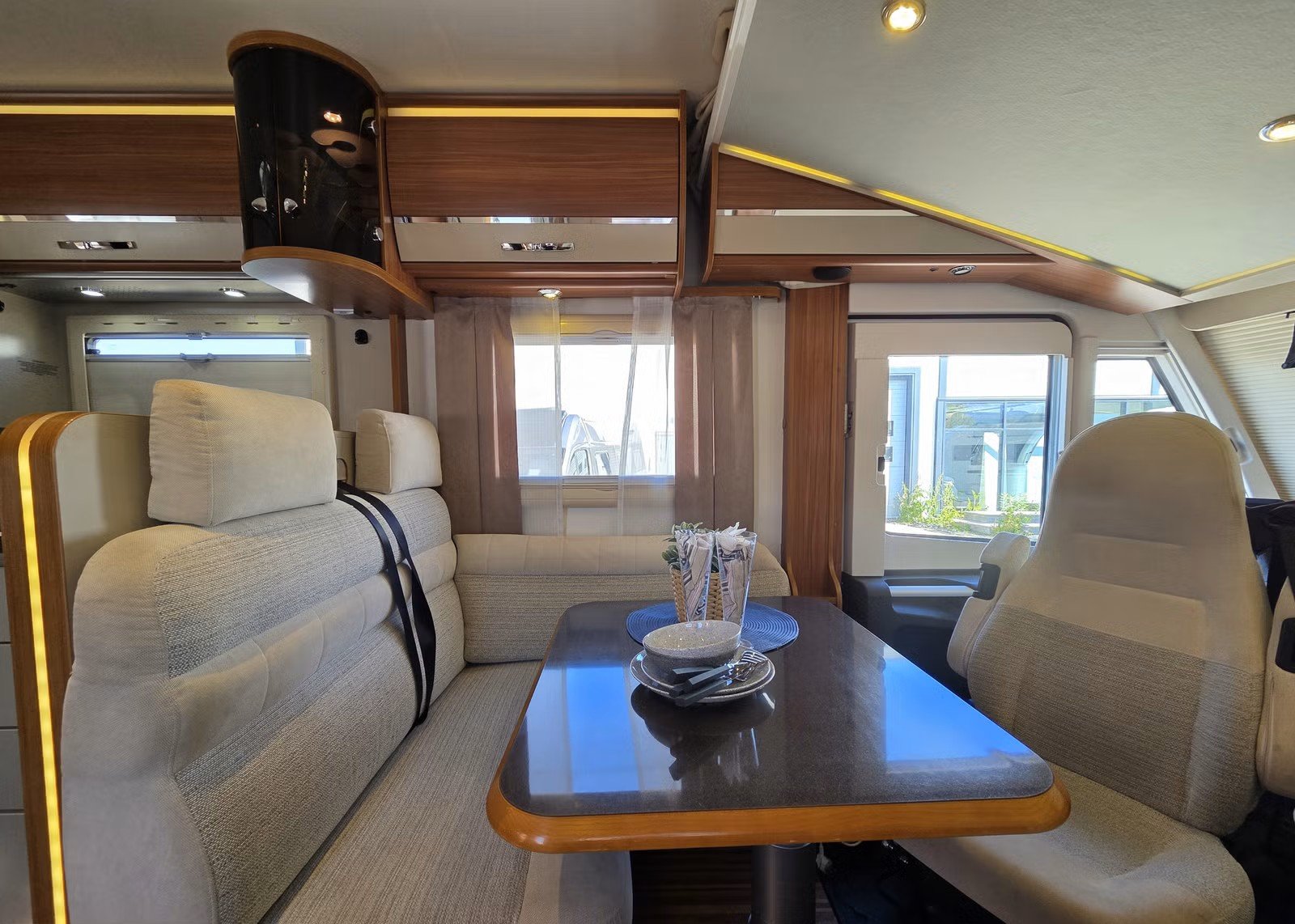 Adria Sonic I 700 ST – Camping-car intégral – Image 38