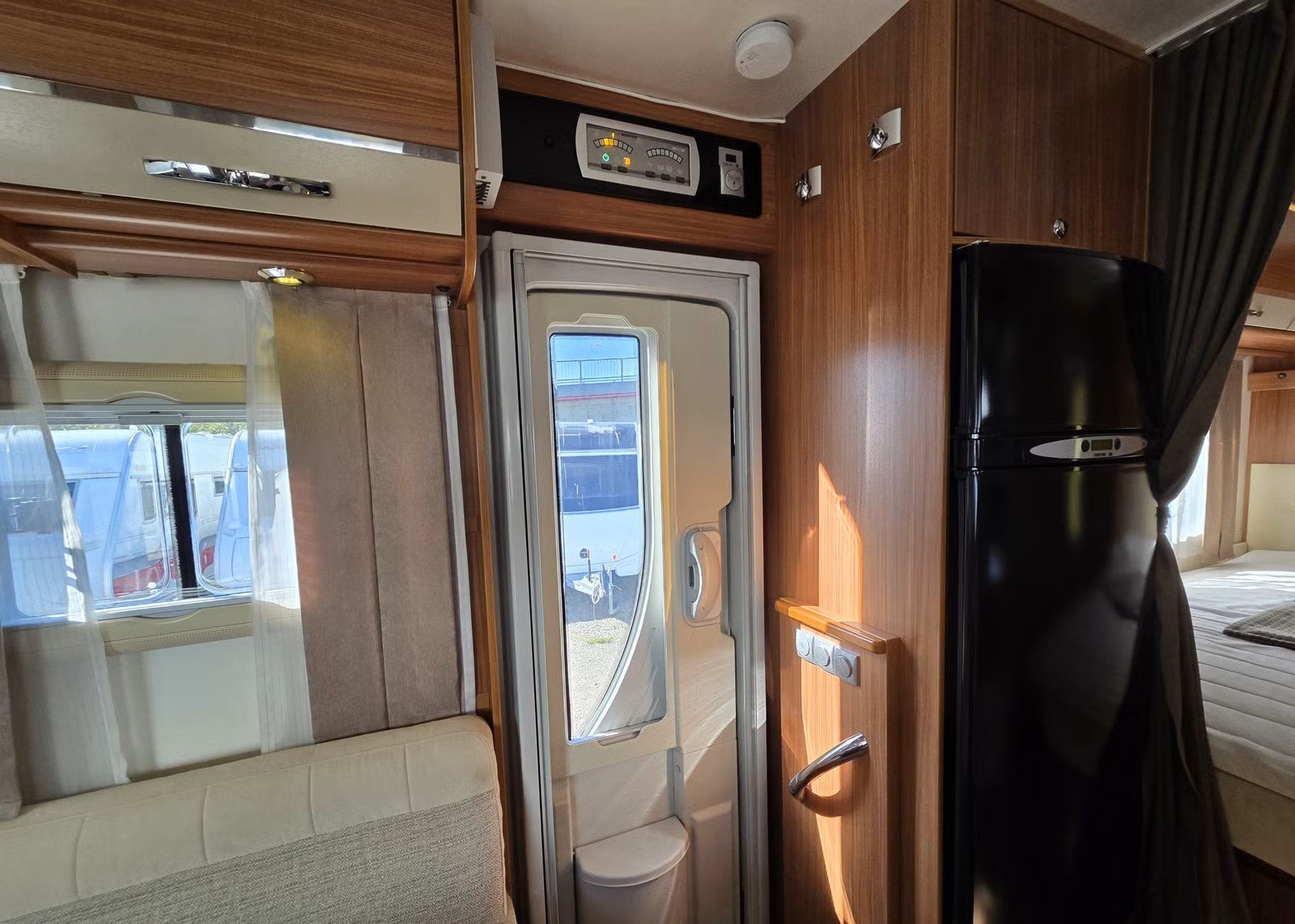 Adria Sonic I 700 ST – Camping-car intégral – Image 41